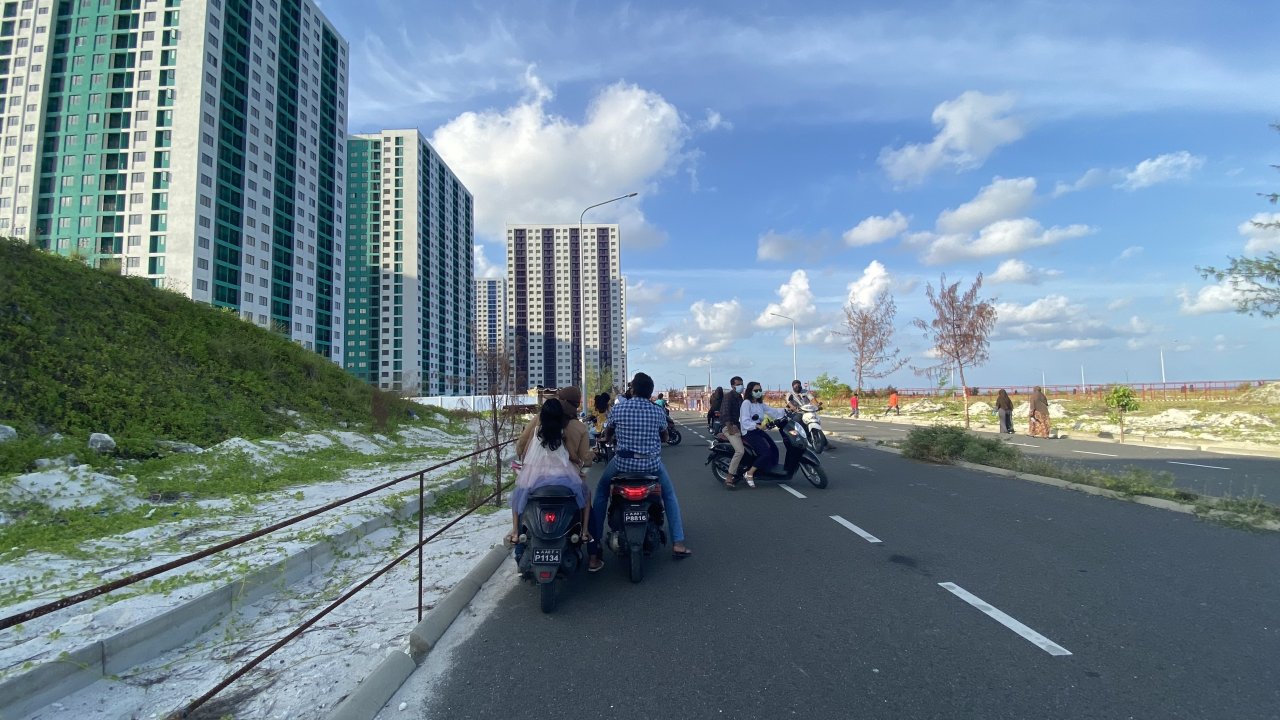 ހުޅުމާލޭގެ ދެވަނަ ފިޔަވަހި ބަލާލަން ގިނަ ބަޔަކު ޒިޔާރަތްކުރުން