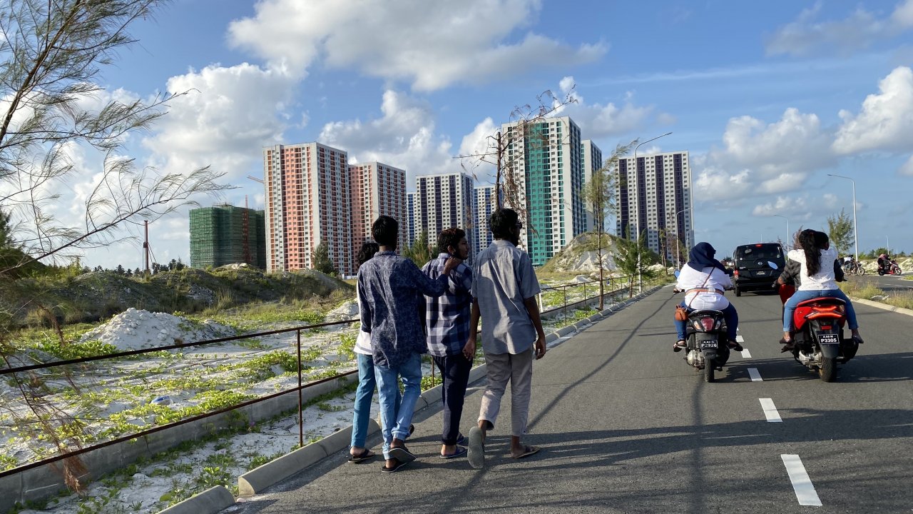 ހުޅުމާލޭގެ ދެވަނަ ފިޔަވަހި ބަލާލަން ގިނަ ބަޔަކު ޒިޔާރަތްކުރުން