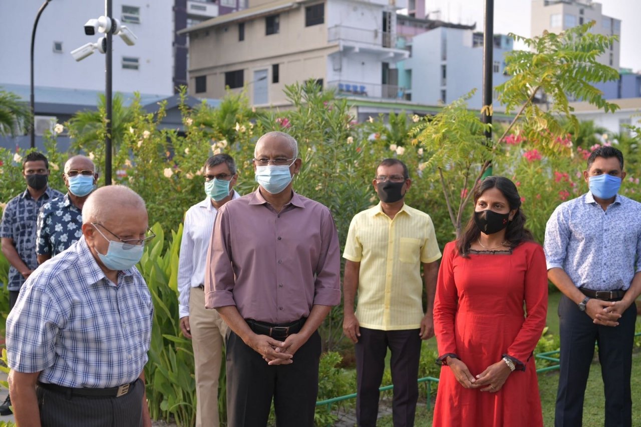 ހިތްގައިމު ލޮނުޒިޔާރަތް ޕާކު ހުޅުވުން