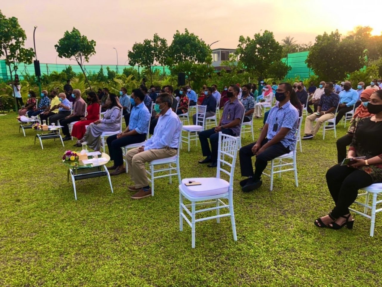 ހިތްގައިމު ލޮނުޒިޔާރަތް ޕާކު ހުޅުވުން