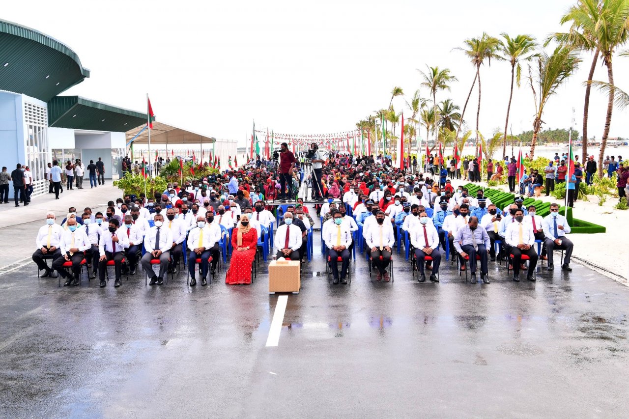 ހއ. ހޯރަފުށީ އެއާޕޯޓް ރައީސް ސޯލިހު ރަސްމީކޮށް ހުޅުވައިދެއްވުން