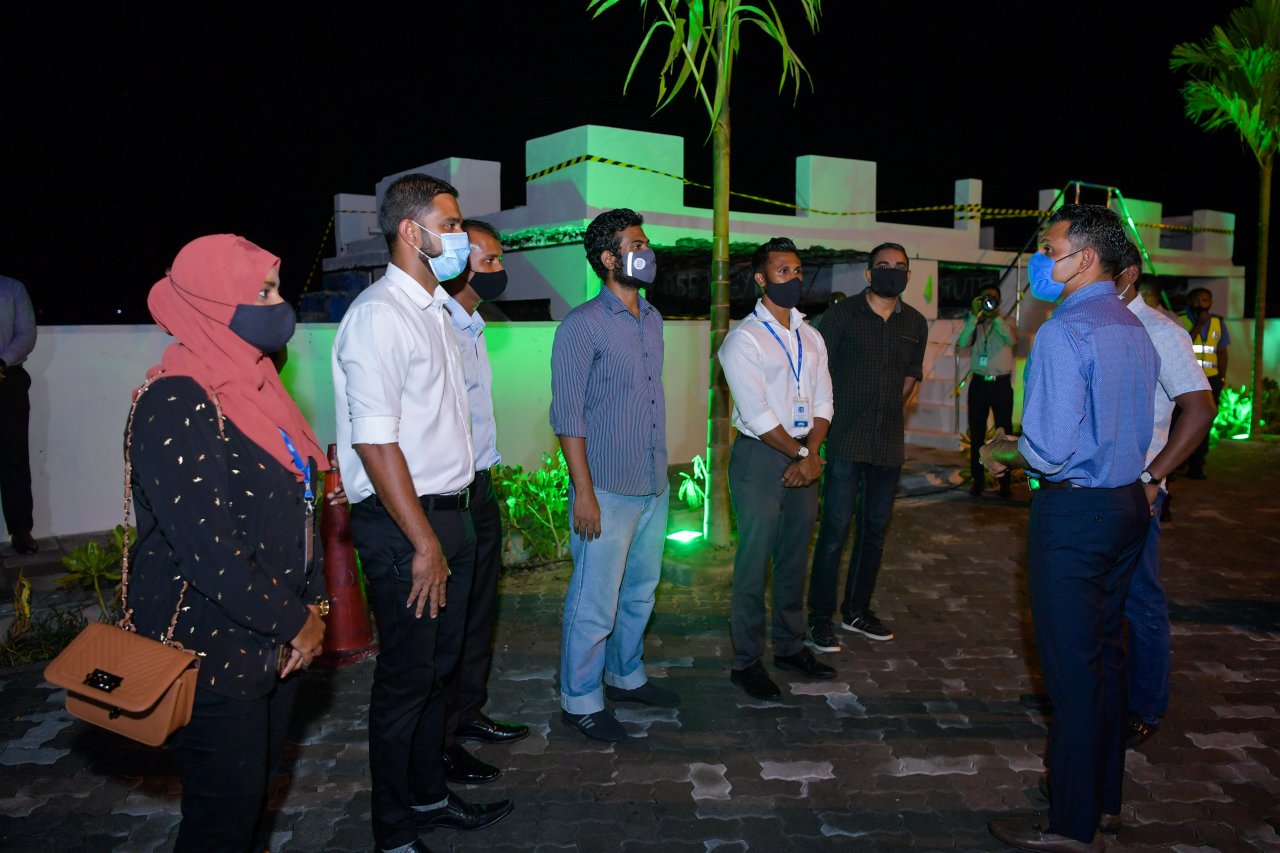 އެސްޓީއޯއިން ވެސްޓްޕާކު ސަރަހައްދުގައި ހެދި ބަސް ޓާމިނަލާއި ޕާކު