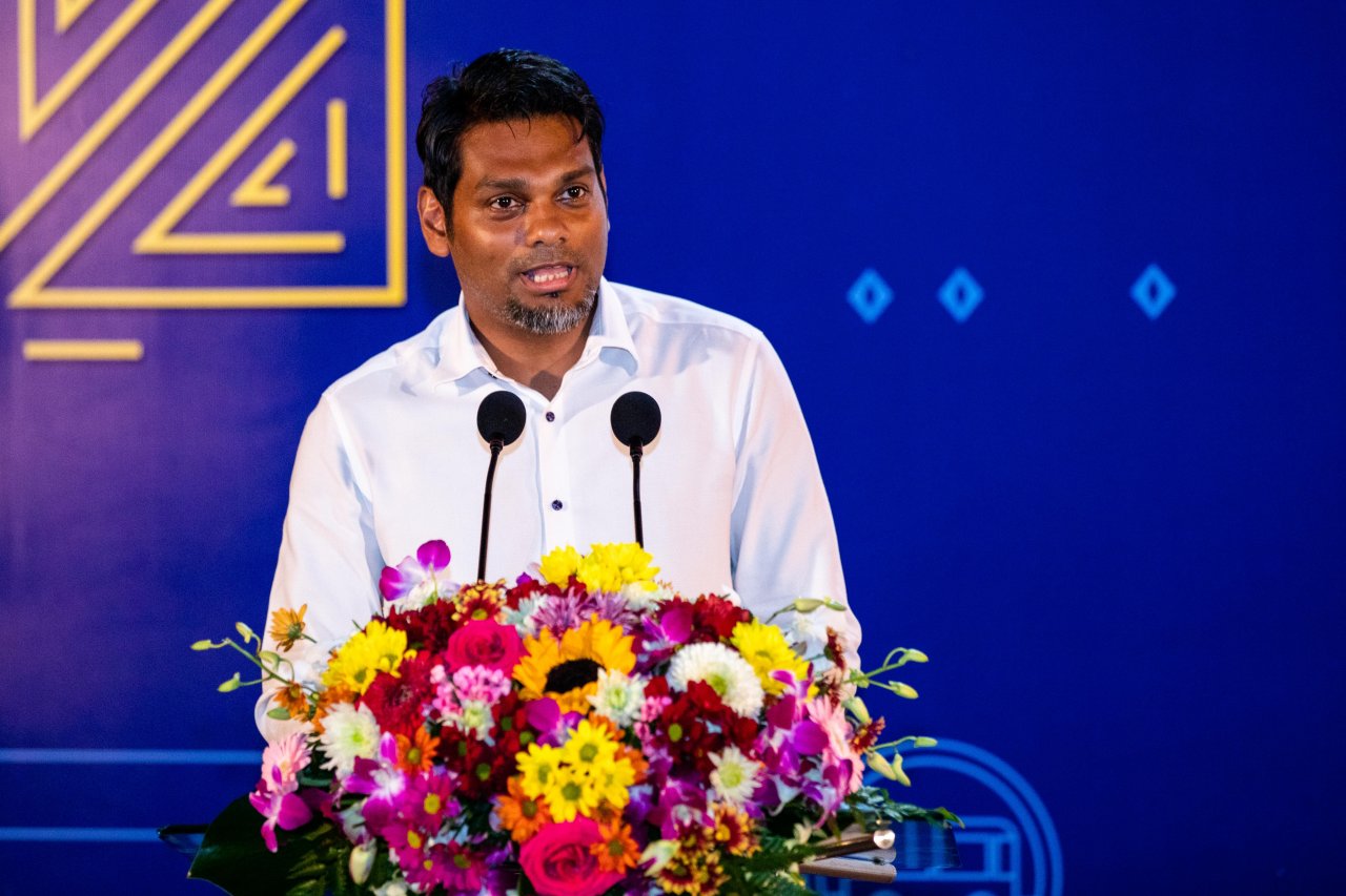 އެސްޓީއޯއިން ވެސްޓްޕާކު ސަރަހައްދުގައި ހެދި ބަސް ޓާމިނަލާއި ޕާކު