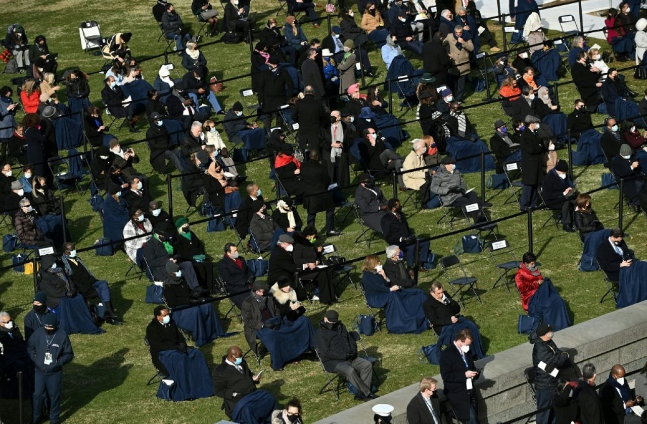 އެމެރިކާގެ ރައީސް ކަމާ ބައިޑެން ހަވާލުވެވަޑައިގެންނެވުން