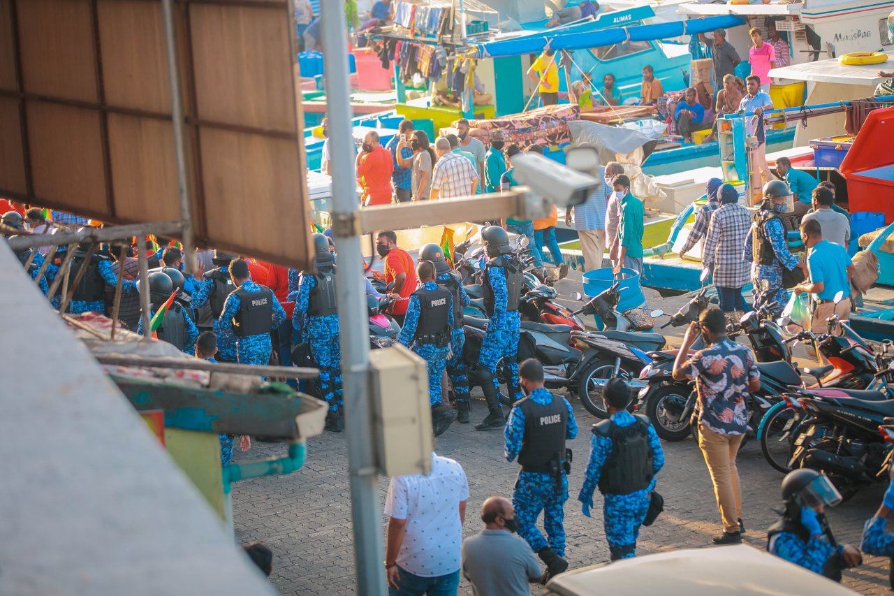 އިދިކޮޅު ކޯލިޝަންގެ މުޒާހާރާ