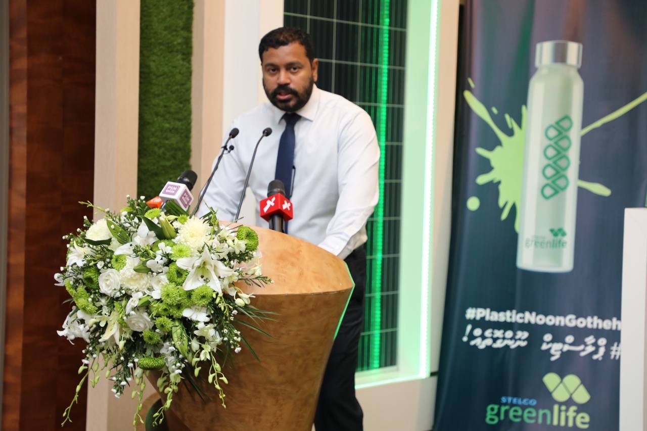 ސްޓެލްކޯއިން ޕްލާސްޓިކާއި ކަރުދާހަށް ދުރަށް