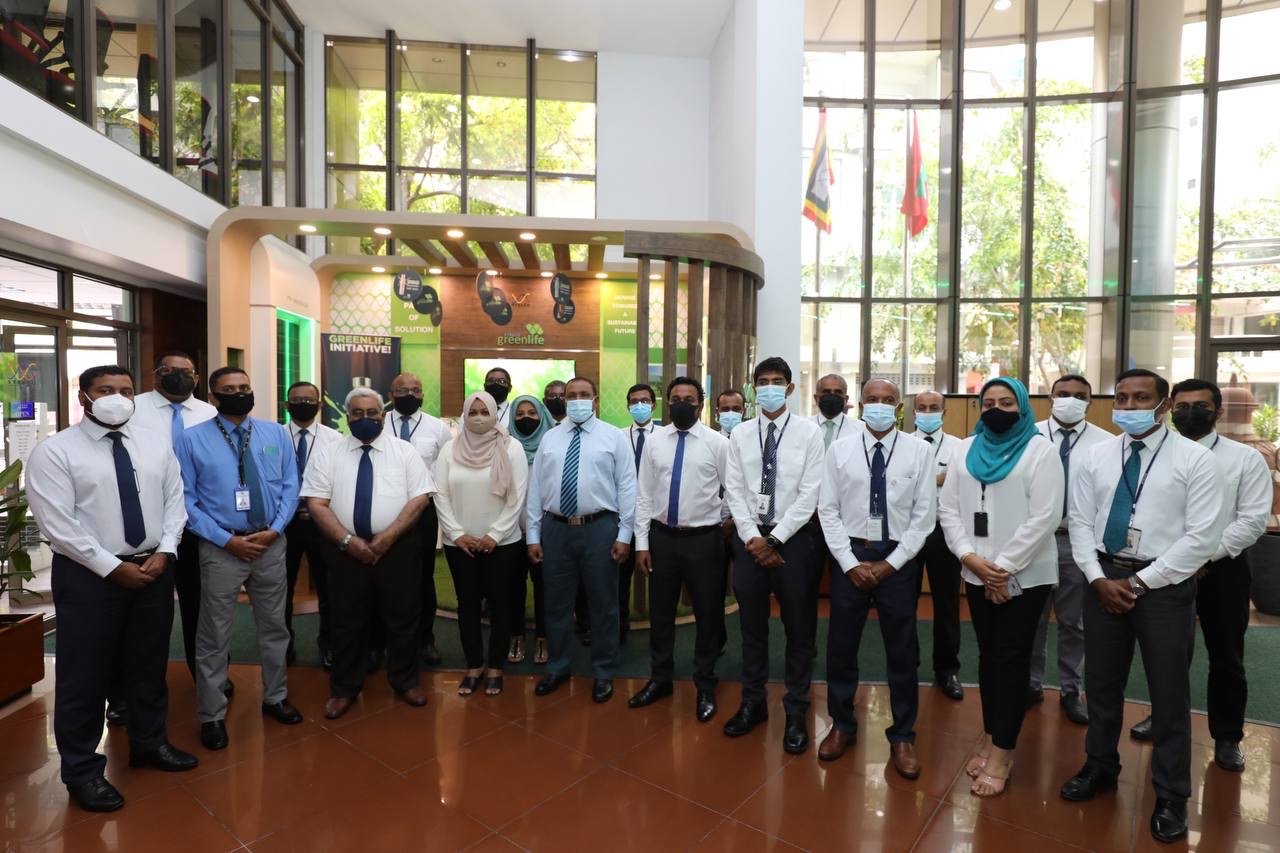 ސްޓެލްކޯއިން ޕްލާސްޓިކާއި ކަރުދާހަށް ދުރަށް