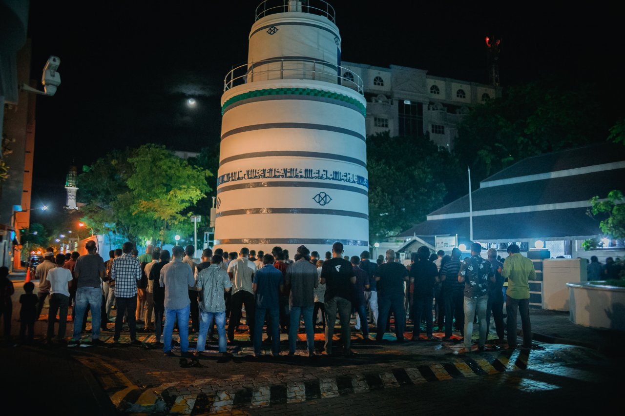 ރޯދަމަހާއި އަޅުކަން