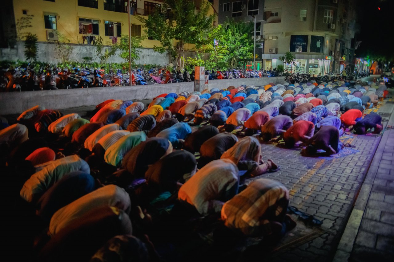 ރޯދަމަހާއި އަޅުކަން