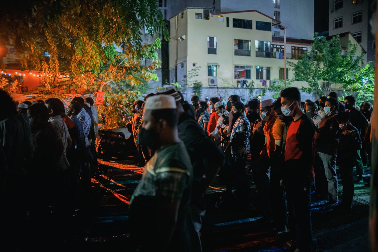 ރޯދަމަހާއި އަޅުކަން