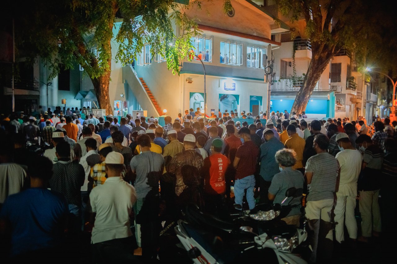 ރޯދަމަހާއި އަޅުކަން