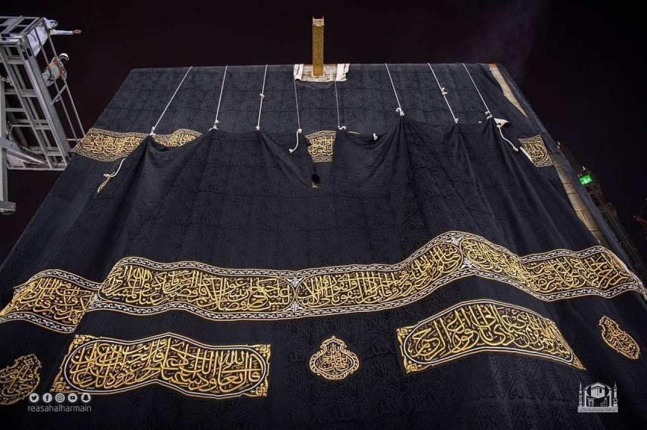 ހައްޖުވެރިން އަރަފާތު ބިމުގައި އަދި ގެފުޅުގެ އުރަކޮޅު ބަދަލުކުރުން