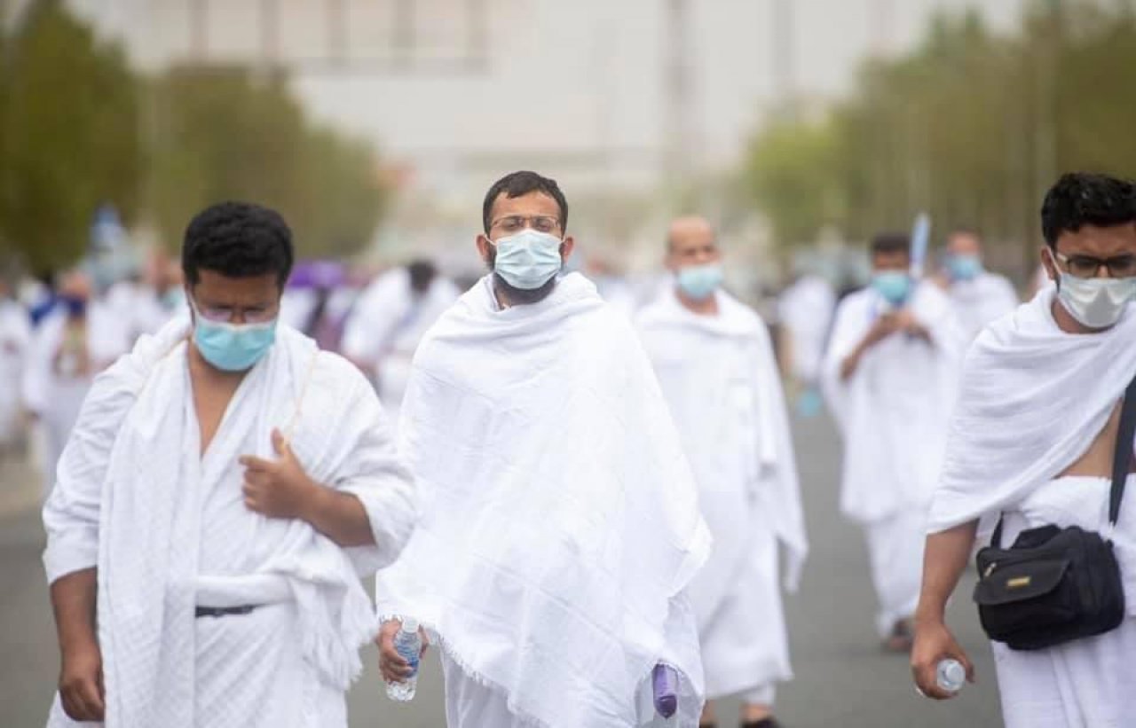 ހައްޖުވެރިން އަރަފާތު ބިމުގައި އަދި ގެފުޅުގެ އުރަކޮޅު ބަދަލުކުރުން