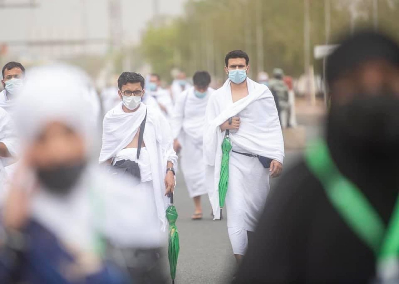 ހައްޖުވެރިން އަރަފާތު ބިމުގައި އަދި ގެފުޅުގެ އުރަކޮޅު ބަދަލުކުރުން