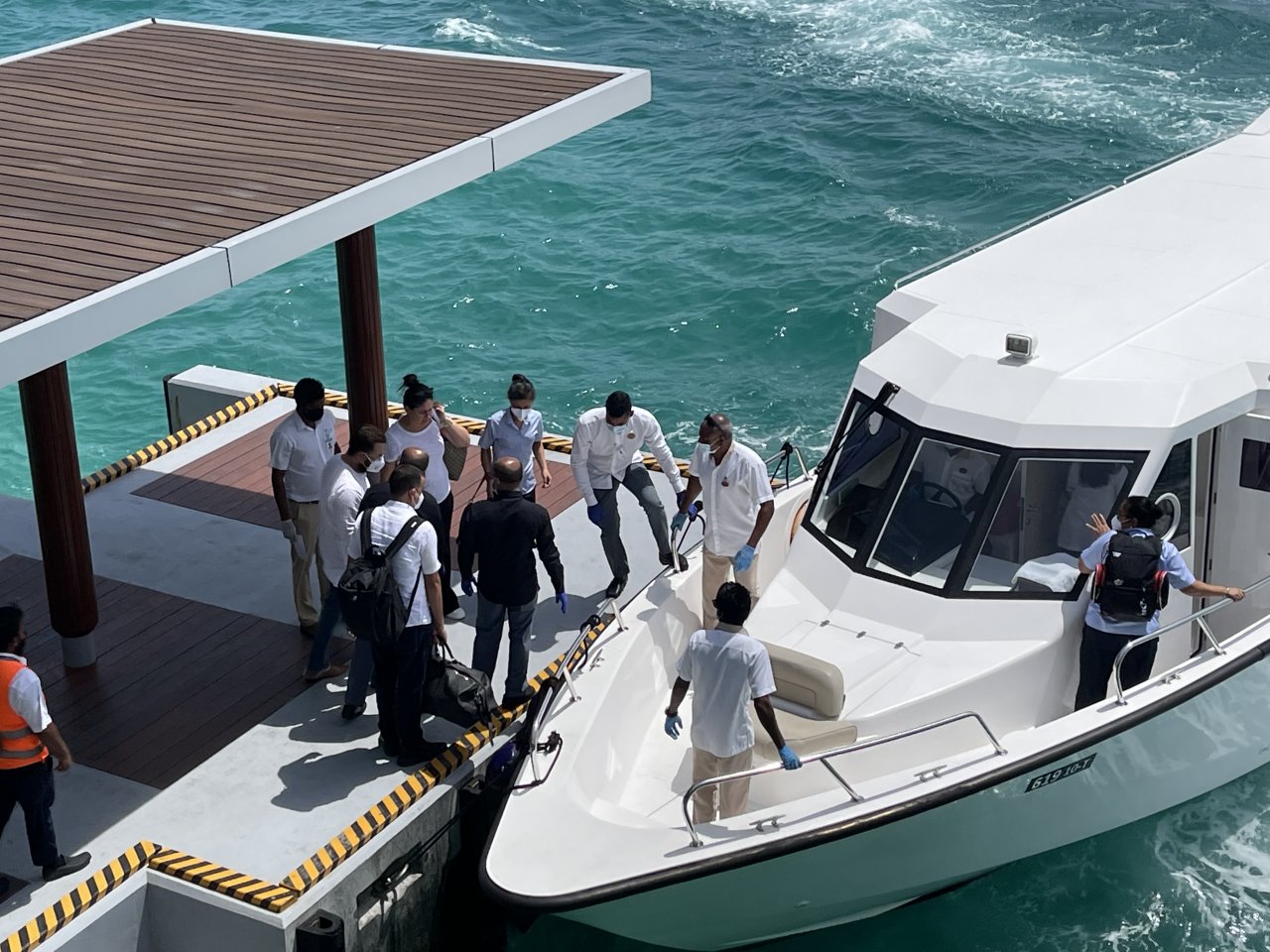 ސައިފު އާއި ކަރީނާ ޗުއްޓީ ދަތުރެއްގައި ރާއްޖެއަށް