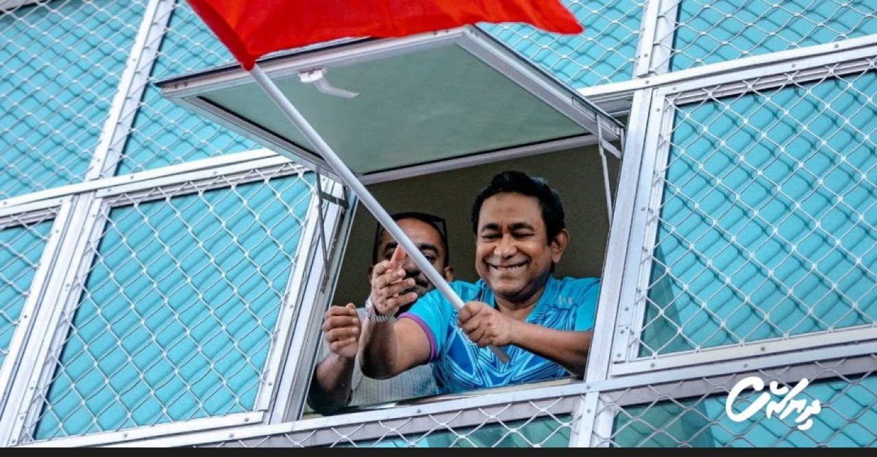 ގިނަ ދުވަސްތަކަކަށް ފަހު އިދިކޮޅު ކޯލިޝަންގެ ސަޕޯޓަރުން މަގުމައްޗަށް