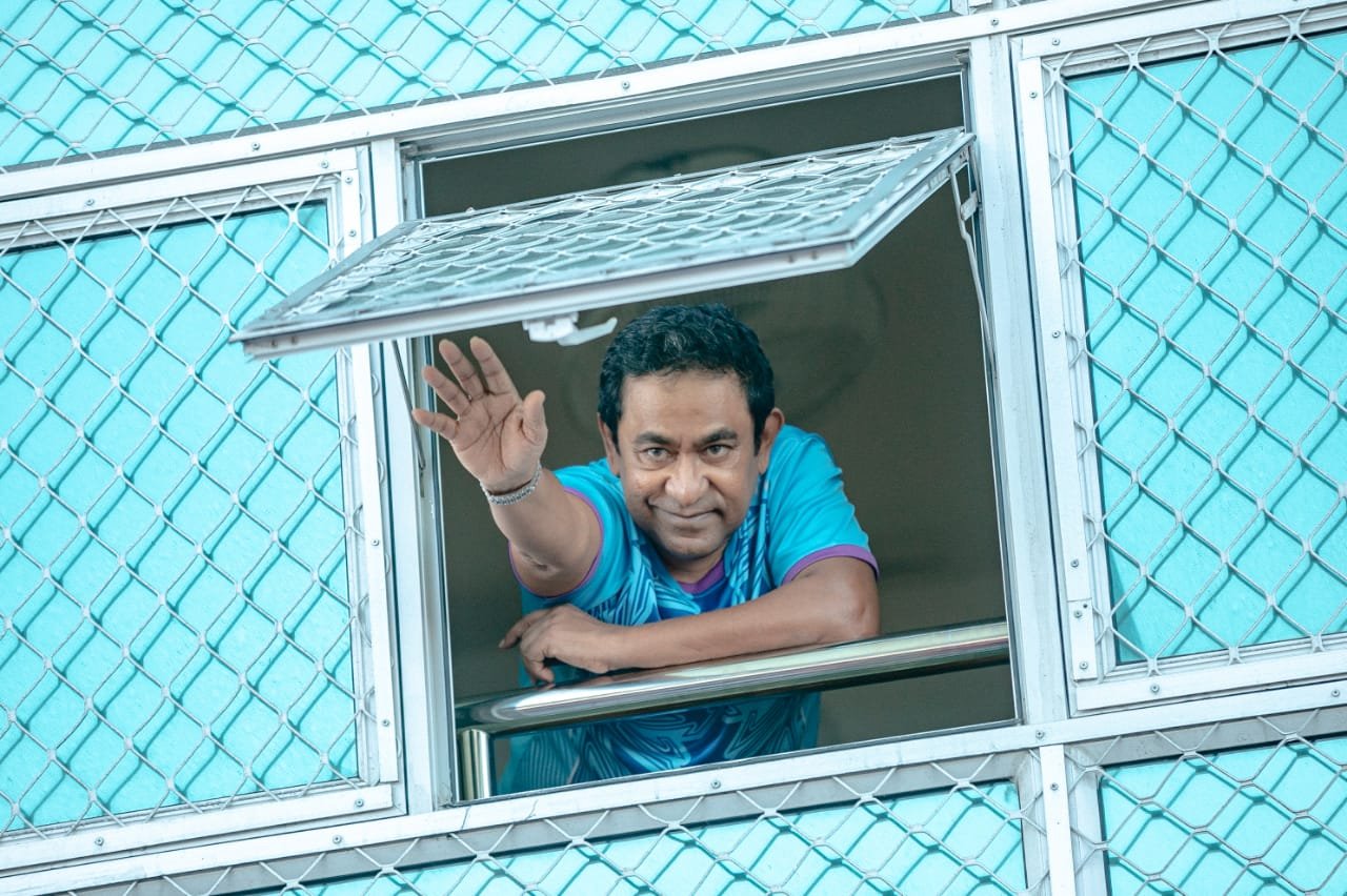 ގިނަ ދުވަސްތަކަކަށް ފަހު އިދިކޮޅު ކޯލިޝަންގެ ސަޕޯޓަރުން މަގުމައްޗަށް