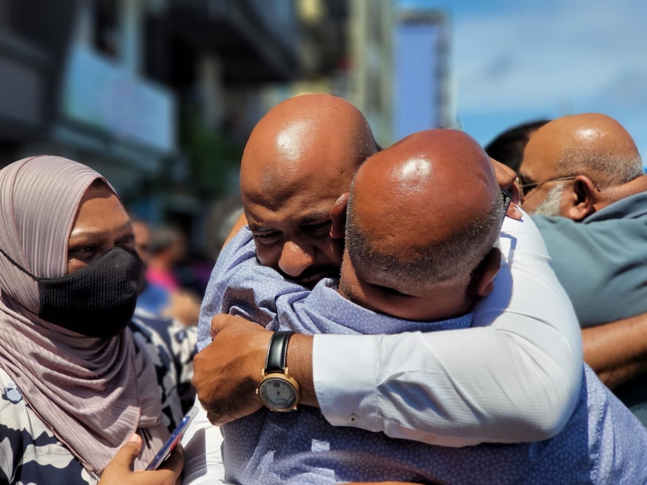 ރައީސް ޔާމީން މިނިވަންވެ، ޕީޕީއެމްގެ ސަޕޯޓަރުން އުފަލުން ފޮޅިފައި