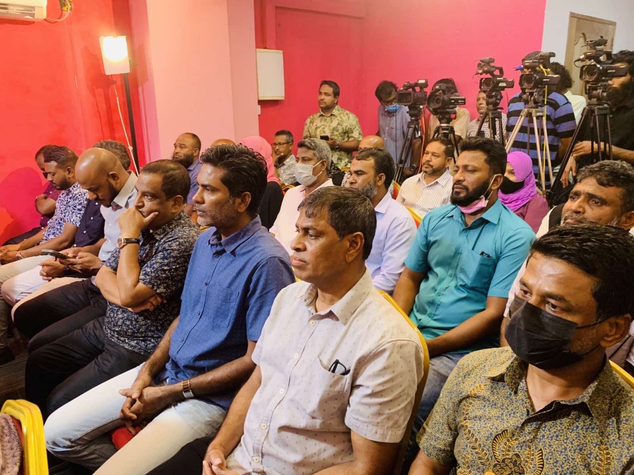 ޖަލުން މިނިވަންވުމަށް ފަހު ރައީސް ޔާމީންގެ ފުރަތަމަ ބައްދަލުވުން