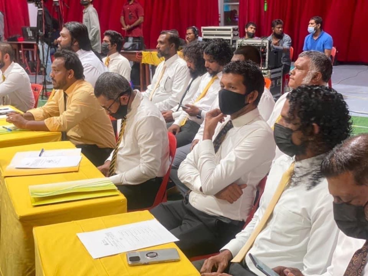 އެމްޑީޕީގެ ކޮންގްރެސް ބާއްވާނެ ދުވަހެއް ކަނޑައެޅުމަށް ބޭއްވި ގައުމީ މަޖްލިސް ބައްދަލުވުން