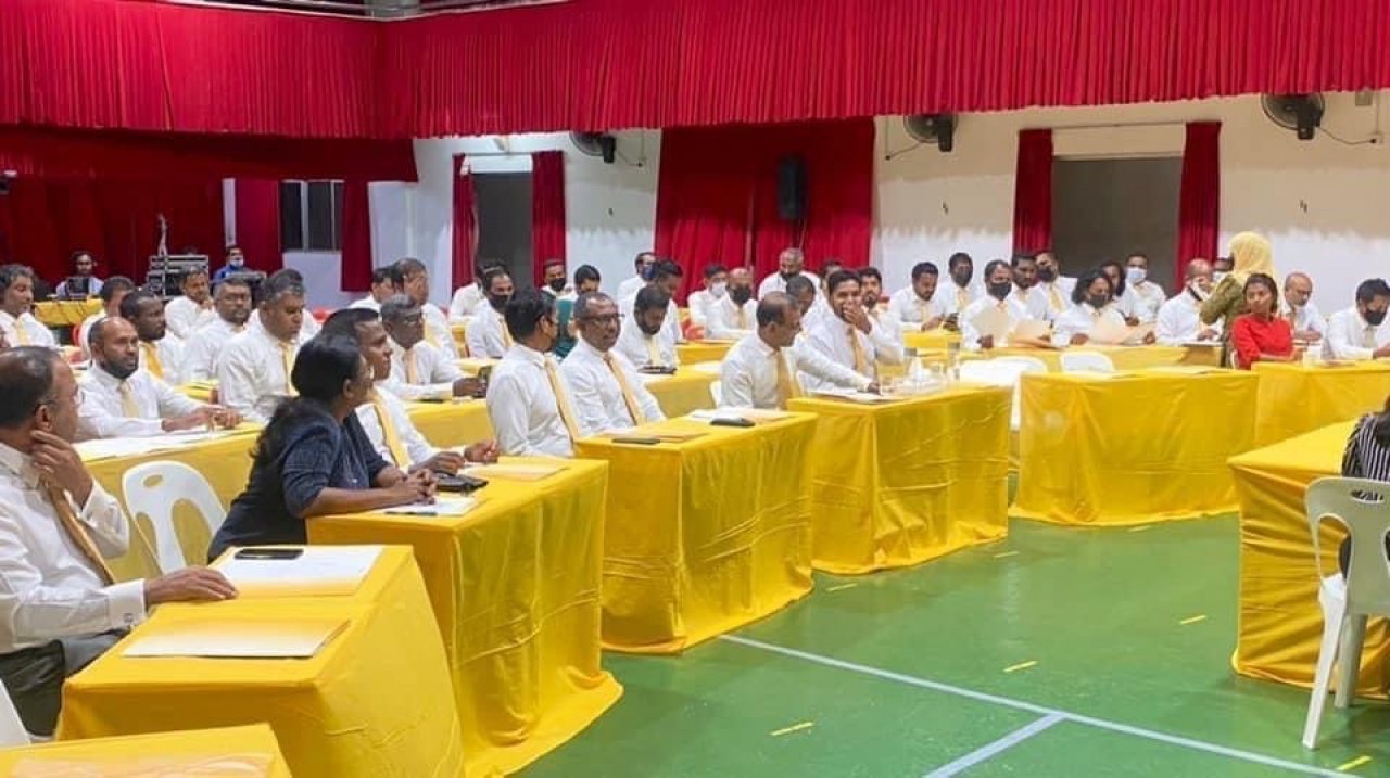 އެމްޑީޕީގެ ކޮންގްރެސް ބާއްވާނެ ދުވަހެއް ކަނޑައެޅުމަށް ބޭއްވި ގައުމީ މަޖްލިސް ބައްދަލުވުން