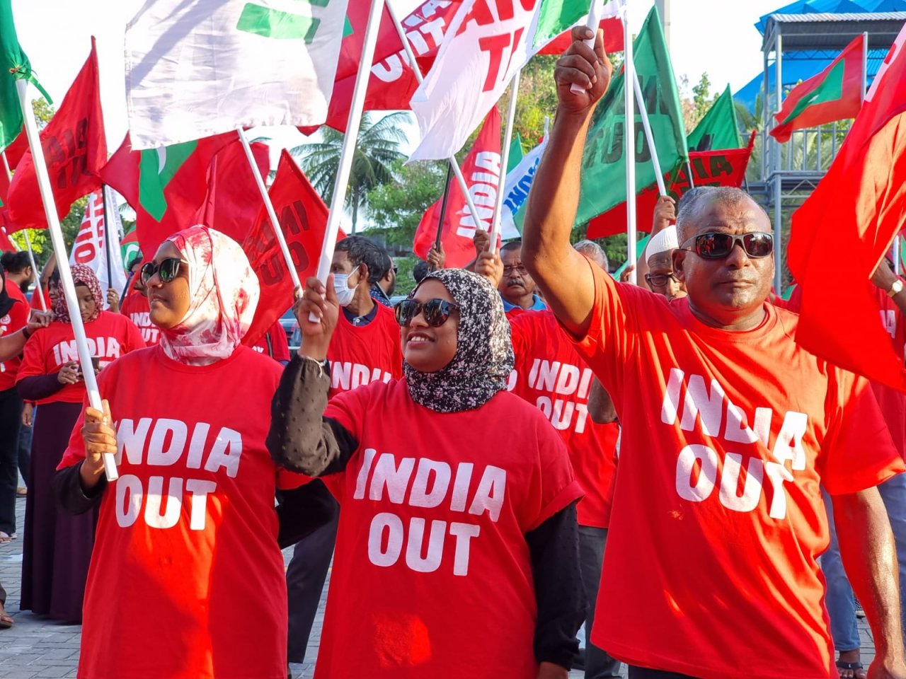 އިންޑިއާ ސިފައިން ތިބުމާ ދެކޮޅަށް ޕީޕީއެމްއިން ކުރިޔަށް ގެންދިޔަ އިހުތިޖާޖު