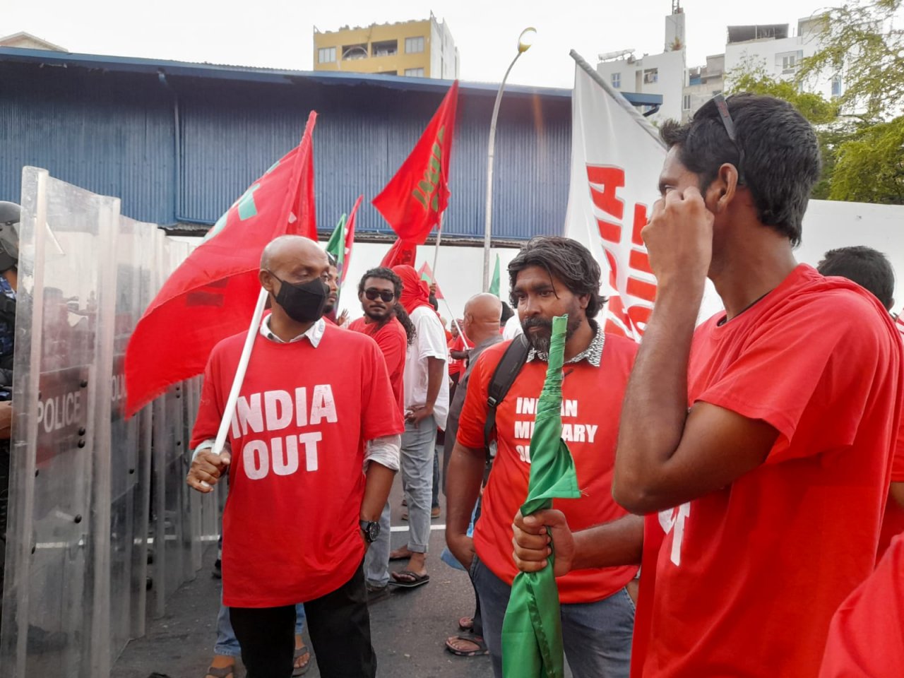 އިންޑިއާ ސިފައިން ތިބުމާ ދެކޮޅަށް ޕީޕީއެމްއިން ކުރިޔަށް ގެންދިޔަ އިހުތިޖާޖު