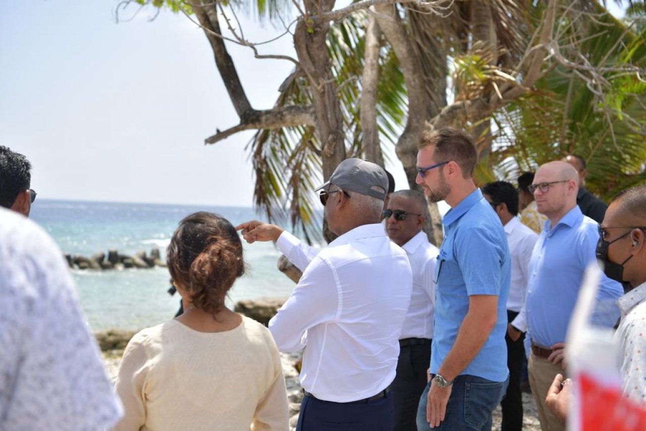 ރައީސް ސޯލިހު ފުވައްމުލަކު އެކި ތަންތަނަށް ޒިޔާރަތްކުރެއްވުން