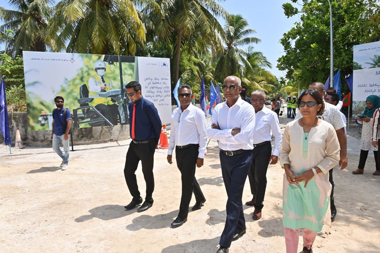 ރައީސް ސޯލިހު ފުވައްމުލަކު އެކި ތަންތަނަށް ޒިޔާރަތްކުރެއްވުން
