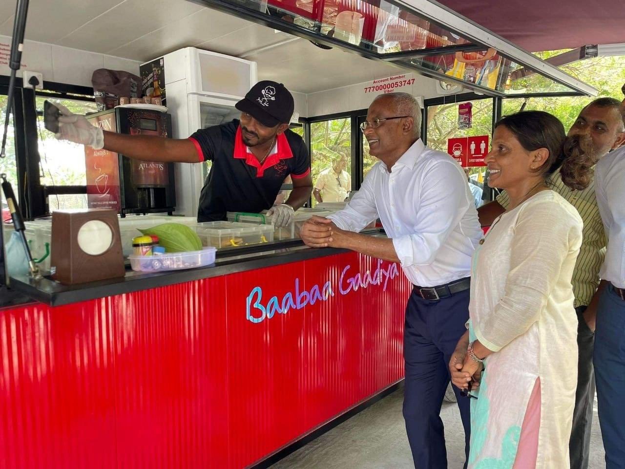 ރައީސް ސޯލިހު ފުވައްމުލަކު އެކި ތަންތަނަށް ޒިޔާރަތްކުރެއްވުން
