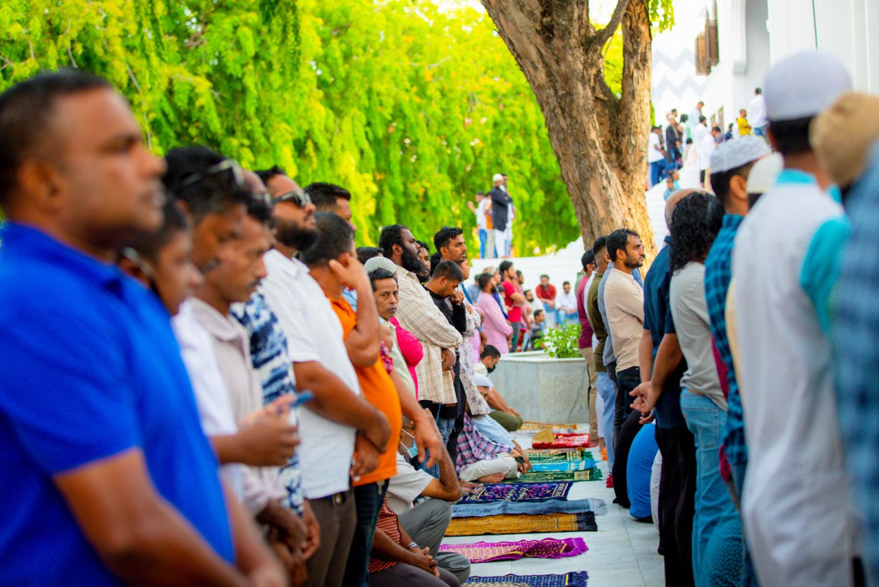 މާލޭގައި ކުރިޔަށް ދިޔަ ފިތުރު އީދުގެ ބޮޑު ޖަމާއަތާއި އިސްލާމީ މަރުކަޒުގެ ޖަމާއަތް