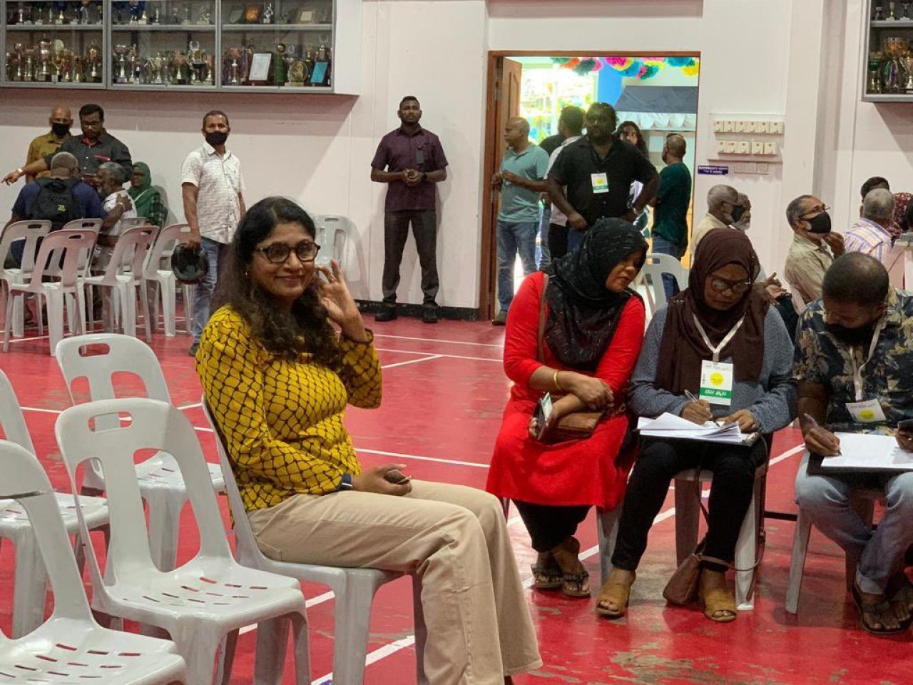 އެމްޑީޕީގެ ވާދަވެރި އެތެރޭގެ އިންތިހާބު