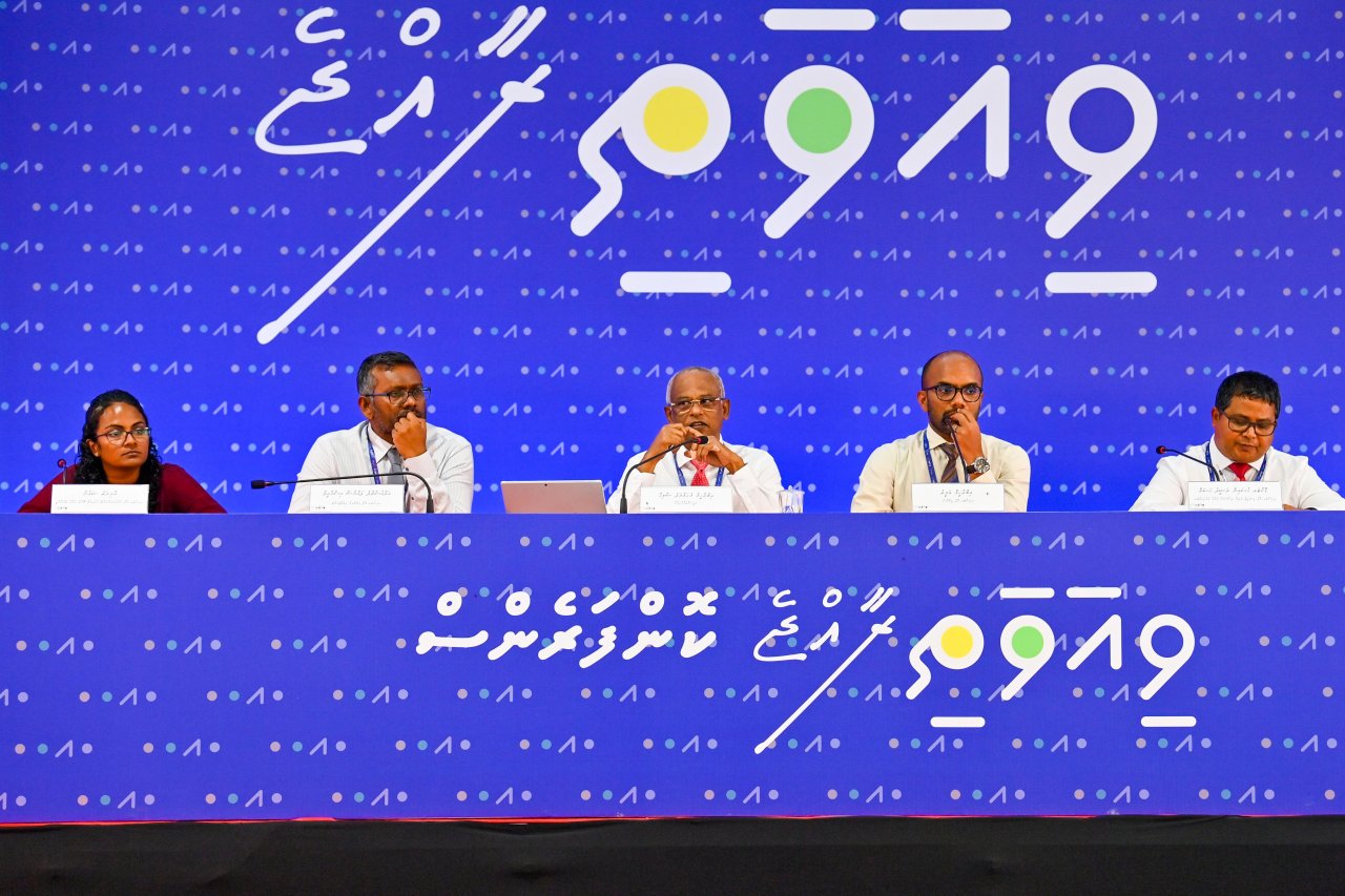 ސަރުކާރާއި ކައުންސިލަރުންނާއެކު ބާއްވާ 