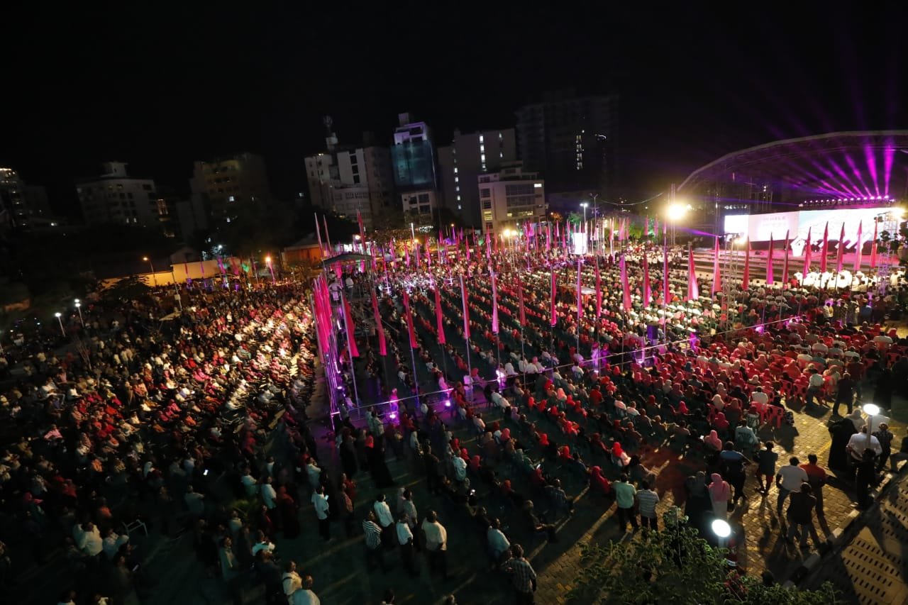 ރައީސް ޔާމީނަށް ރިޔާސީ ޓިކެޓް ހަވާލުކުރުމުގެ ބިޔަ ޖަލްސާ