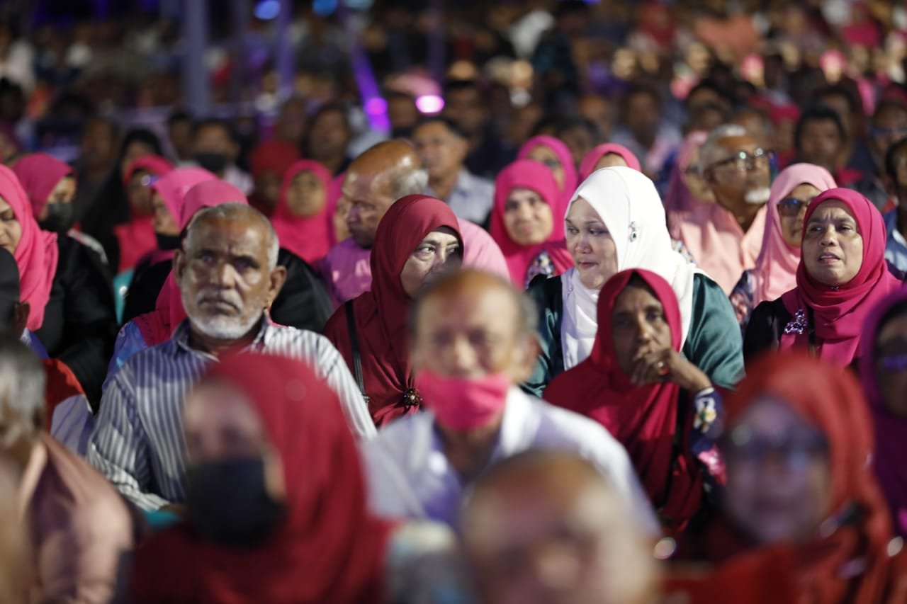 ރައީސް ޔާމީނަށް ރިޔާސީ ޓިކެޓް ހަވާލުކުރުމުގެ ބިޔަ ޖަލްސާ