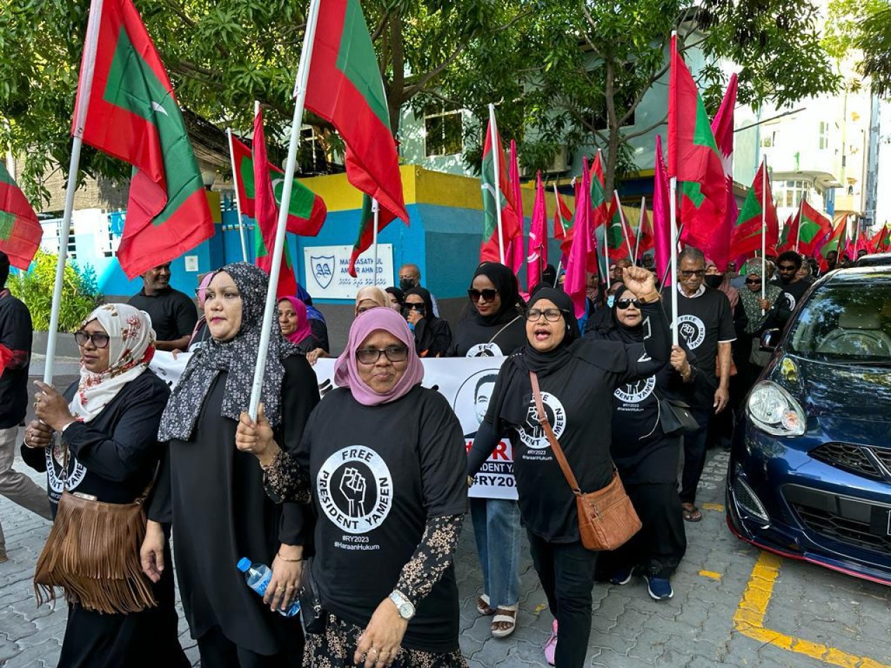 އިދިކޮޅު ޕީޕީއެމްގެ މުޒާހަރާ