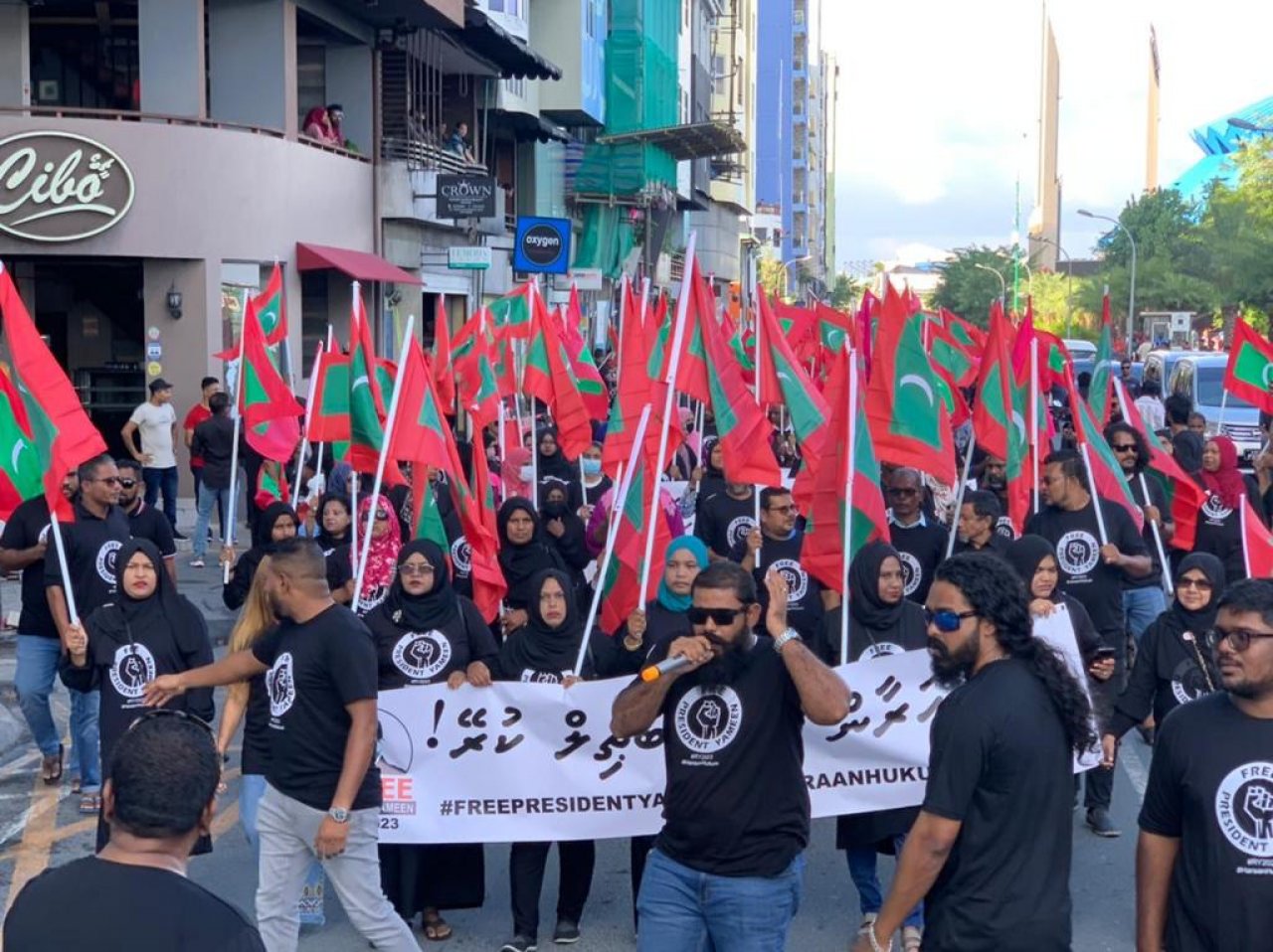 އިދިކޮޅު ޕީޕީއެމްގެ މުޒާހަރާ