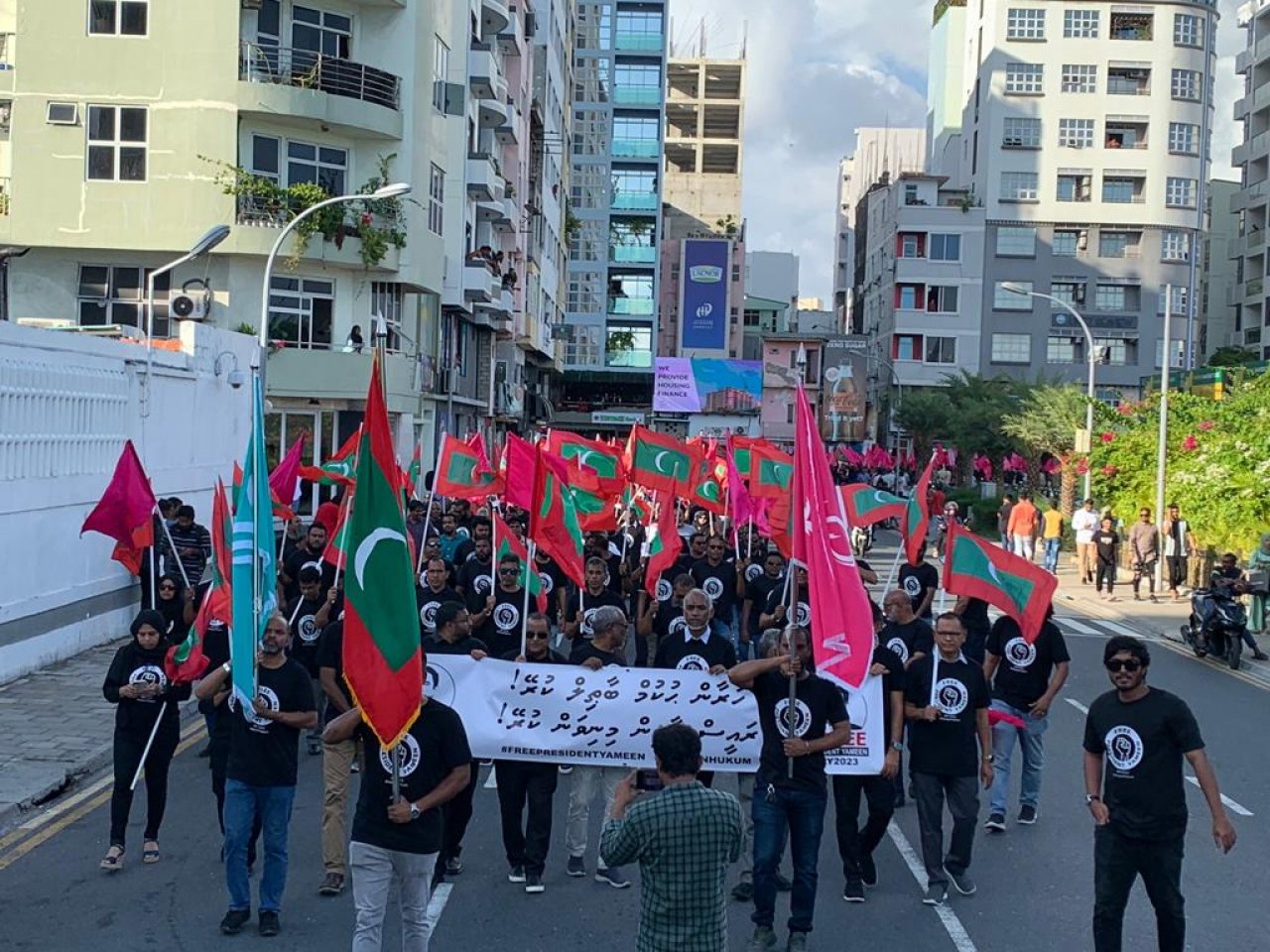 އިދިކޮޅު ޕީޕީއެމްގެ މުޒާހަރާ