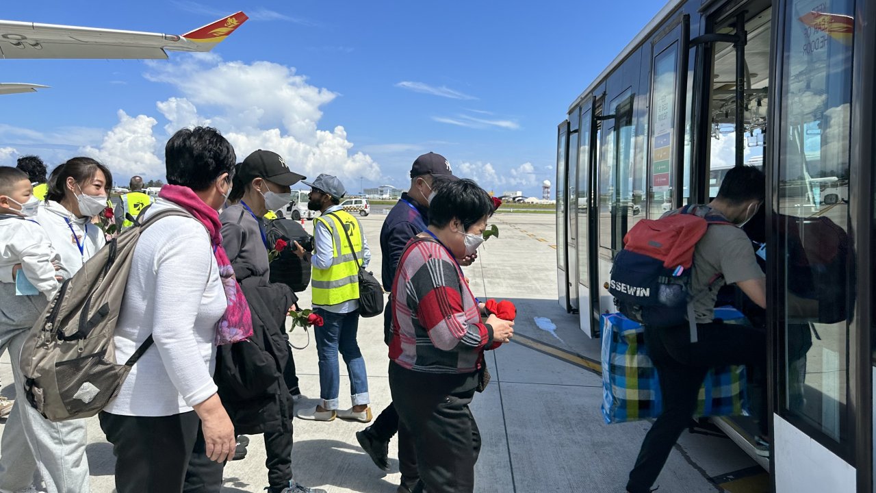 ތިން އަހަރުގެ މެދުކެނޑުމަކަށް ފަހު ޗައިނާ ޓޫރިސްޓުން އަލުން ރާއްޖެއަށް