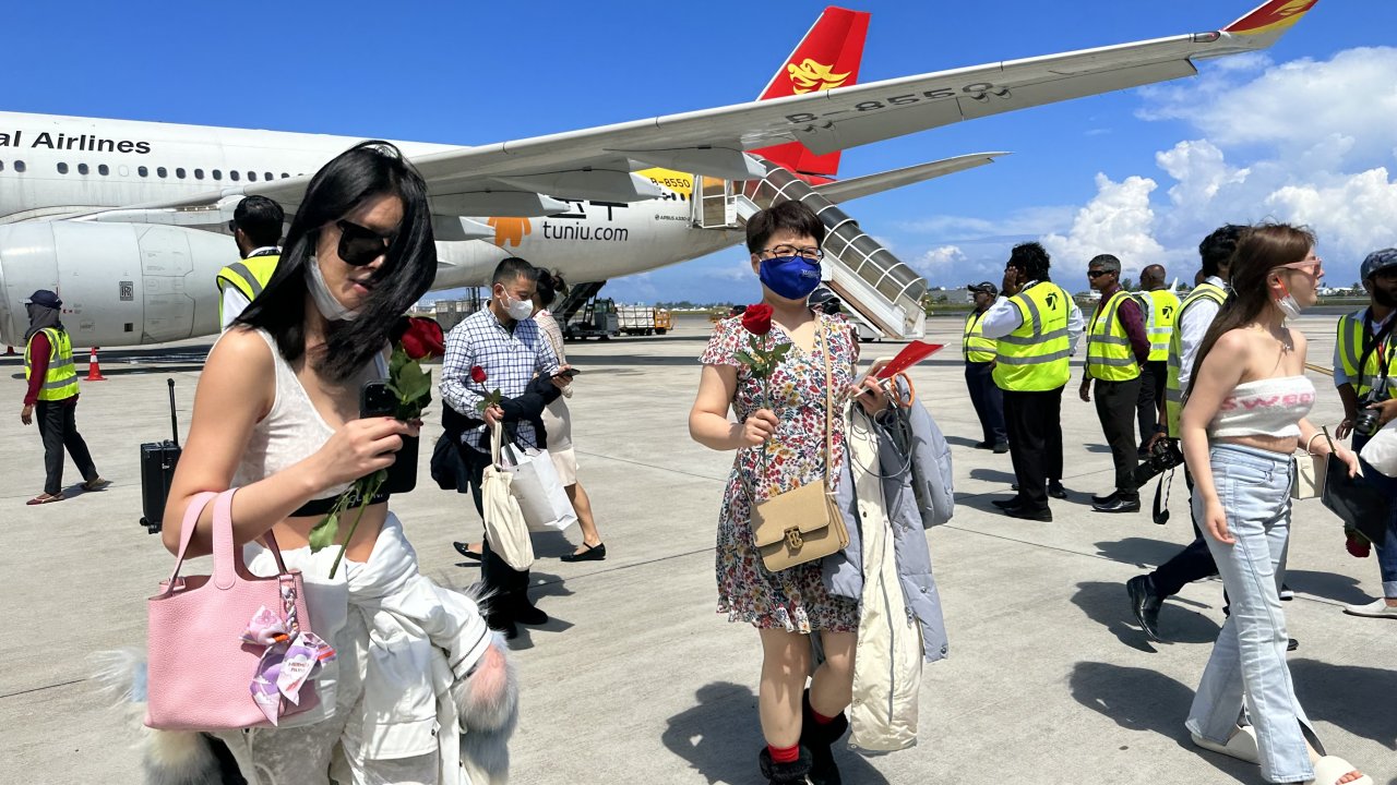 ތިން އަހަރުގެ މެދުކެނޑުމަކަށް ފަހު ޗައިނާ ޓޫރިސްޓުން އަލުން ރާއްޖެއަށް