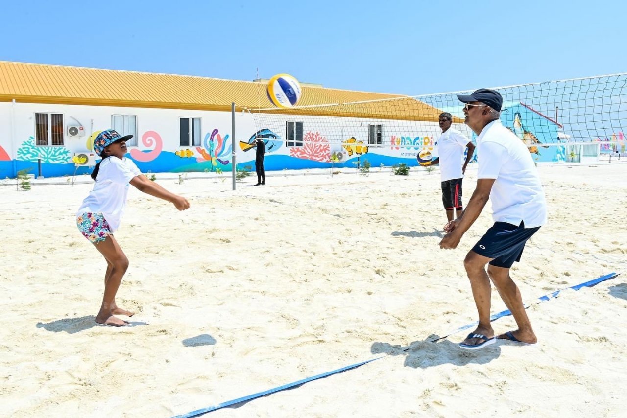 ކުޑަގިރި ހުޅުވުން: ދިގު އިންތިޒާރެއްގެ ނިމުން