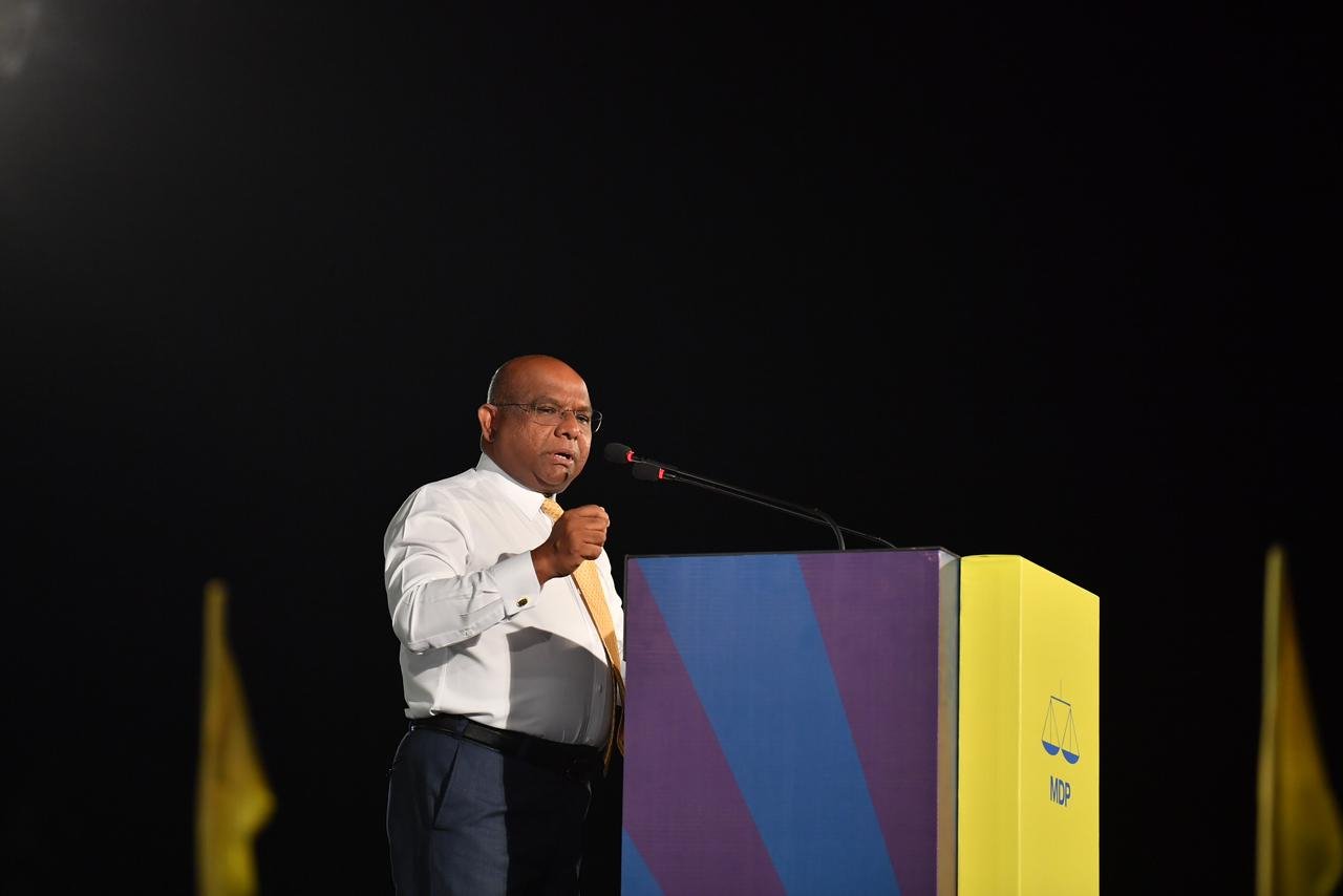 ރައީސް ސޯލިހަށް އެމްޑީޕީގެ ރިޔާސީ ޓިކެޓް ހަވާލުކުރުން