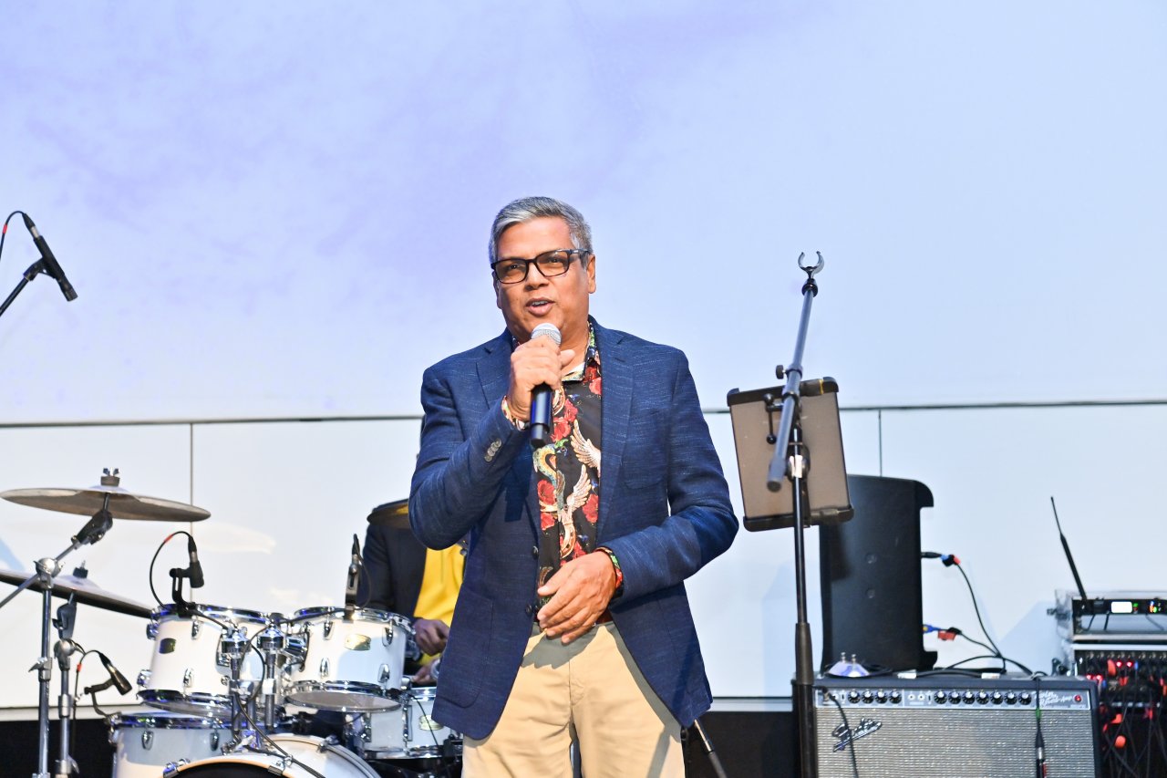 އެމްއެމްޕީއާރުސީ އިން ޖަރުމަނުގެ ބާލިންގައި ރޭ ބޭއްވި 