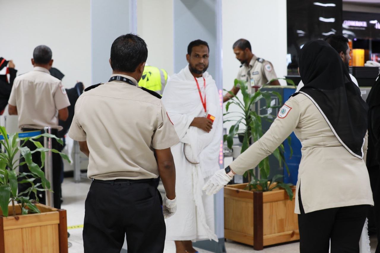 ހައްޖުވެރިން ފުރަން ފެށުން