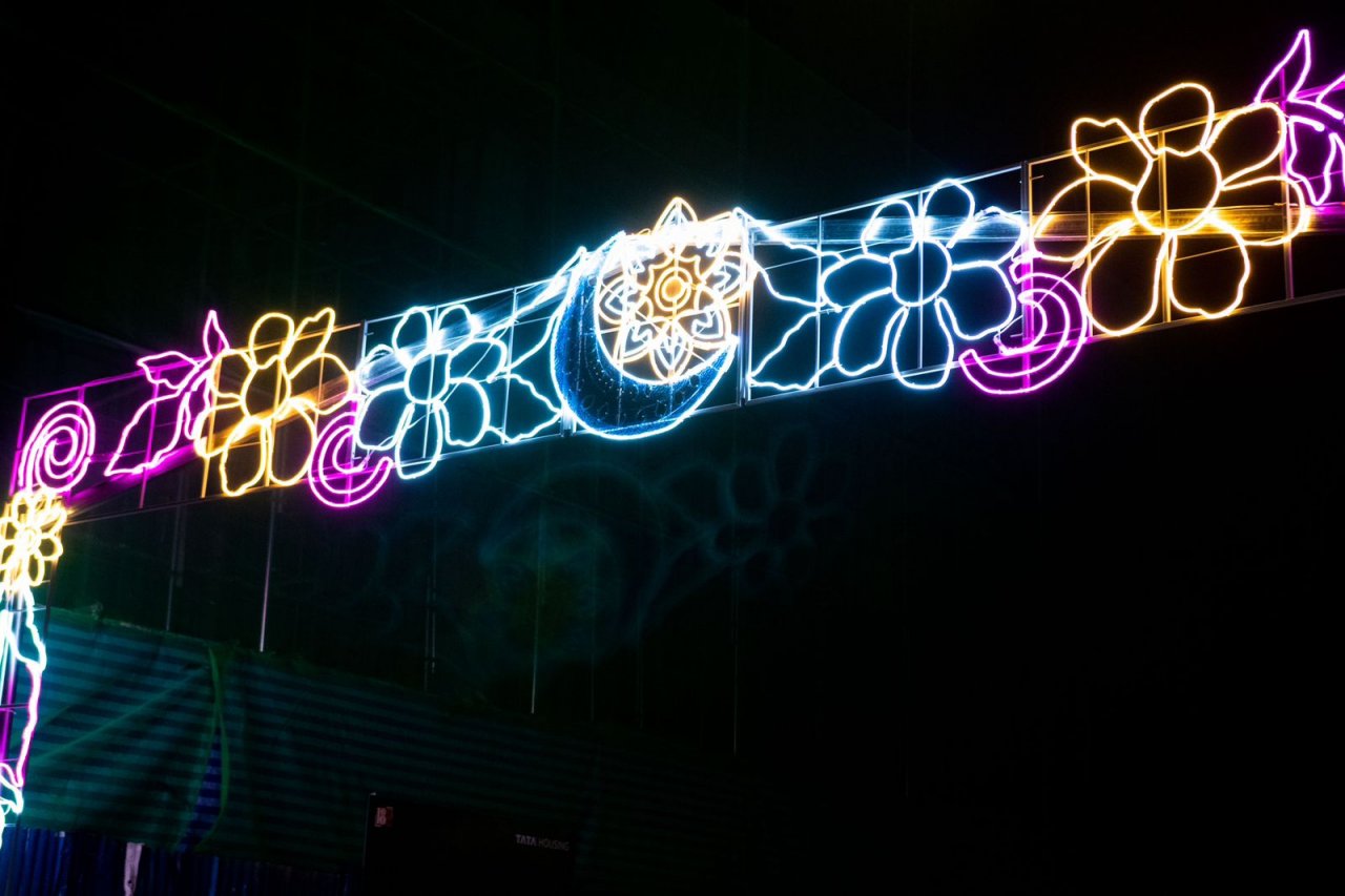 ނަލަ ގިޑިގެތަކުން މާލެ އީދަށް ދިއްލާލާފައި