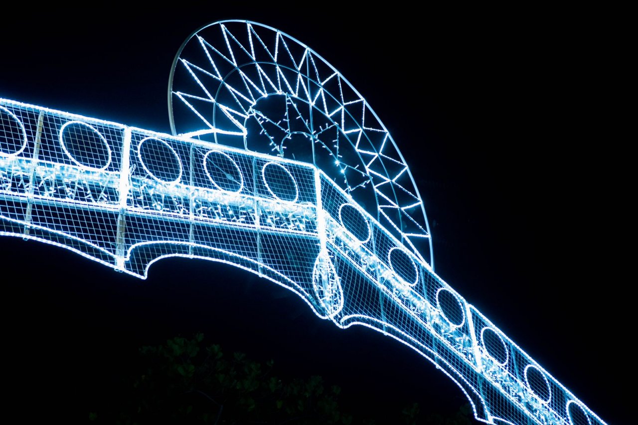 ނަލަ ގިޑިގެތަކުން މާލެ އީދަށް ދިއްލާލާފައި