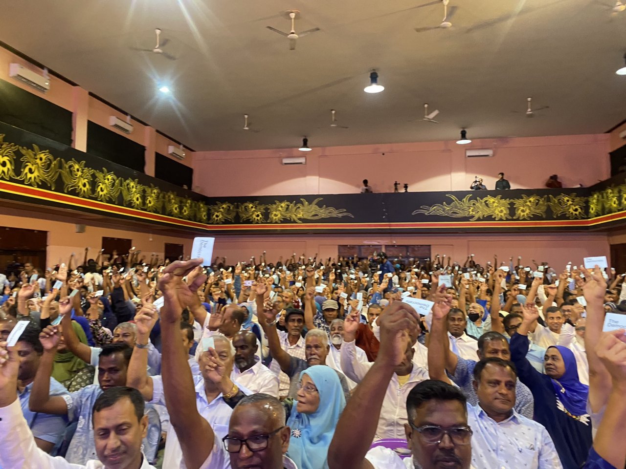 ދަ ޑިމޮކްރެޓްސް އުފެއްދުމަށް ބޭއްވި ޖަލްސާ