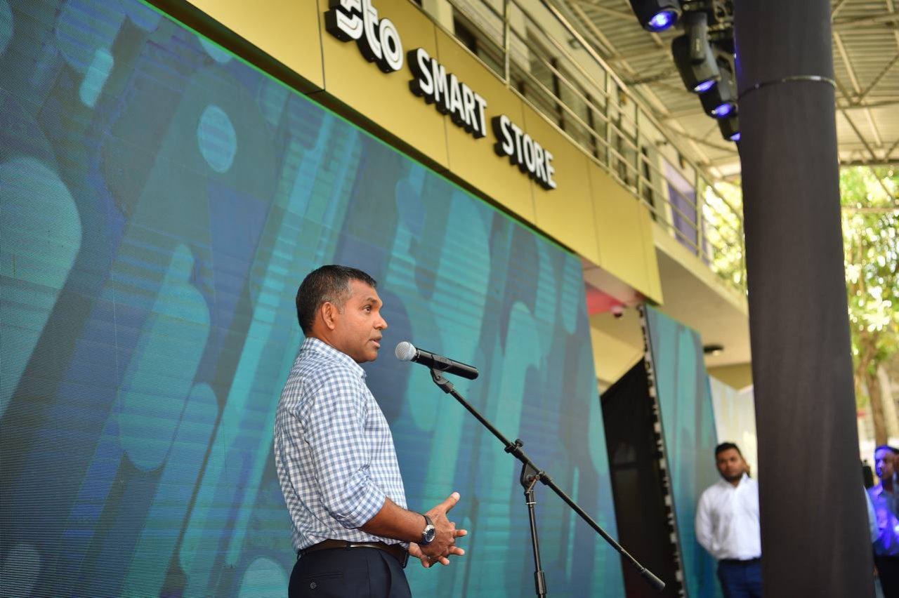 ސޭލްސްމަނަކާ ނުލައި ހިންގާ އެސްޓީއޯގެ ސްމާޓް ފިހާރަ ހުޅުވުން