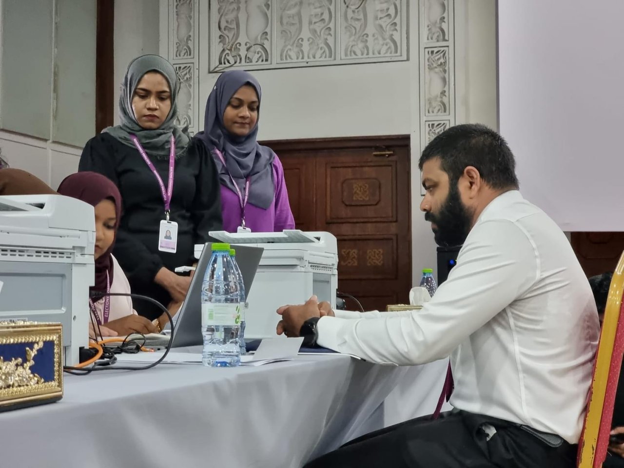 ރައީސް ޔާމީންގެ ކެންޑިޑެސީ ފޯމް އިލެކްޝަންސް ކޮމިޝަނަށް ހުށަހެޅުން