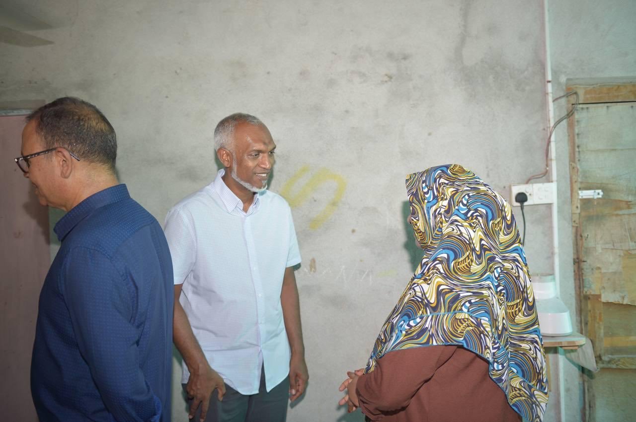 އިދިކޮޅު ރިޔާސީ ކެންޑިޑޭޓް ޑރ. މުއިއްޒުގެ ކެމްޕޭންގެ ފުރަތަމަ ދަތުރު